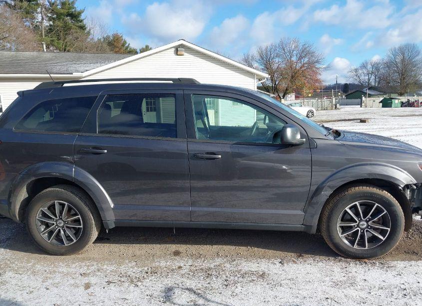 Photo 14 of 2018 Dodge Journey SE (VIN 3C4PDCAB7JT345633)