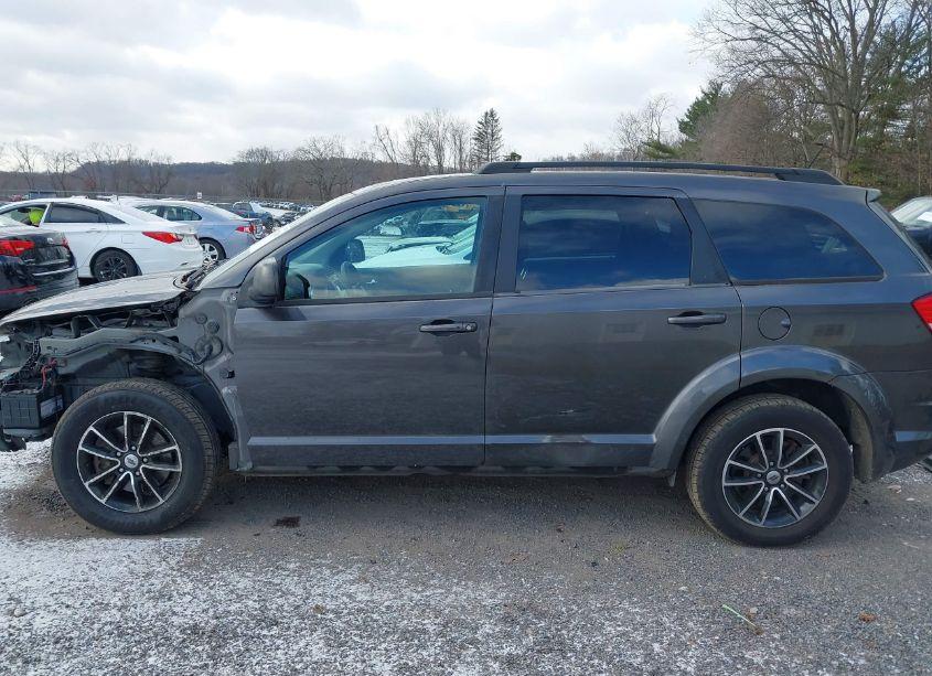Photo 15 of 2018 Dodge Journey SE (VIN 3C4PDCAB7JT345633)