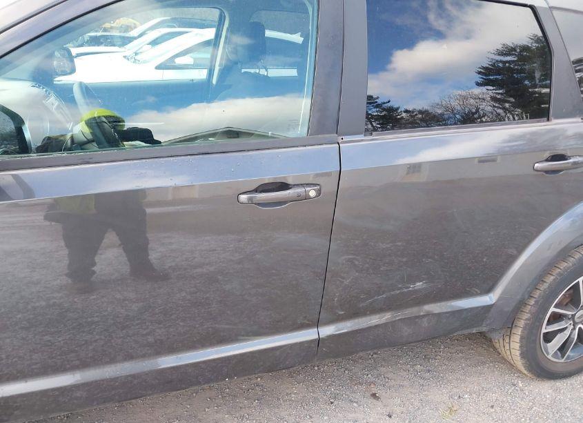 Photo 19 of 2018 Dodge Journey SE (VIN 3C4PDCAB7JT345633)