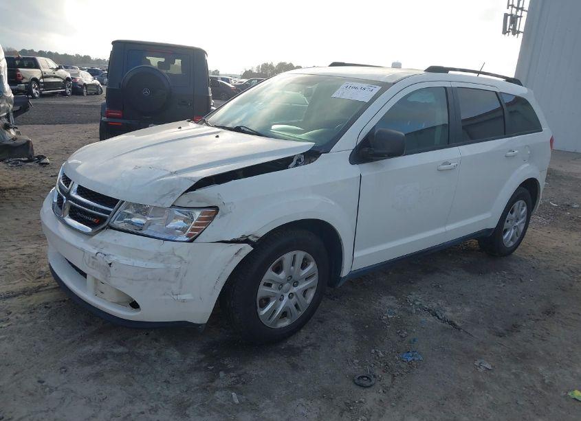 Photo 2 of 2018 Dodge Journey SE (VIN 3C4PDCAB7JT357314)