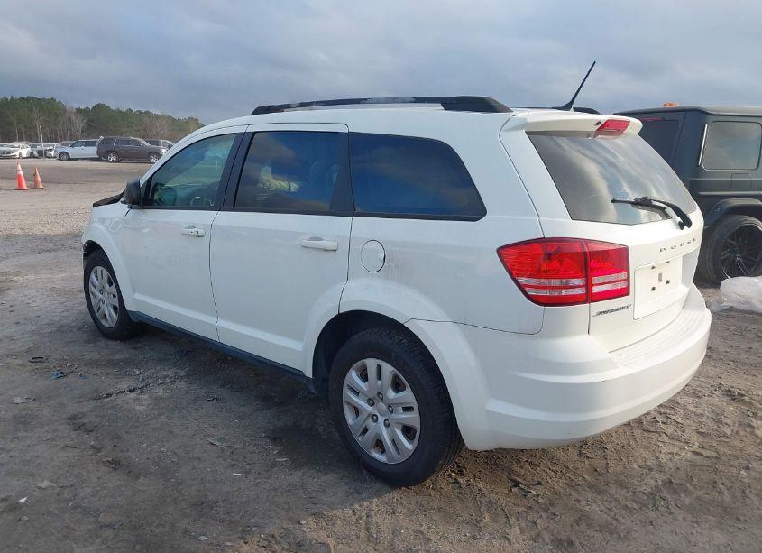 Photo 3 of 2018 Dodge Journey SE (VIN 3C4PDCAB7JT357314)