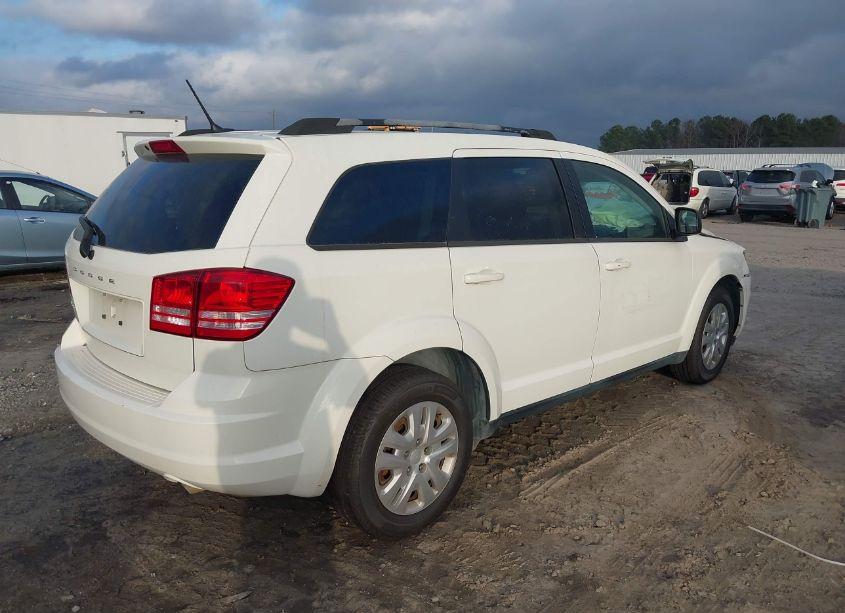 Photo 4 of 2018 Dodge Journey SE (VIN 3C4PDCAB7JT357314)