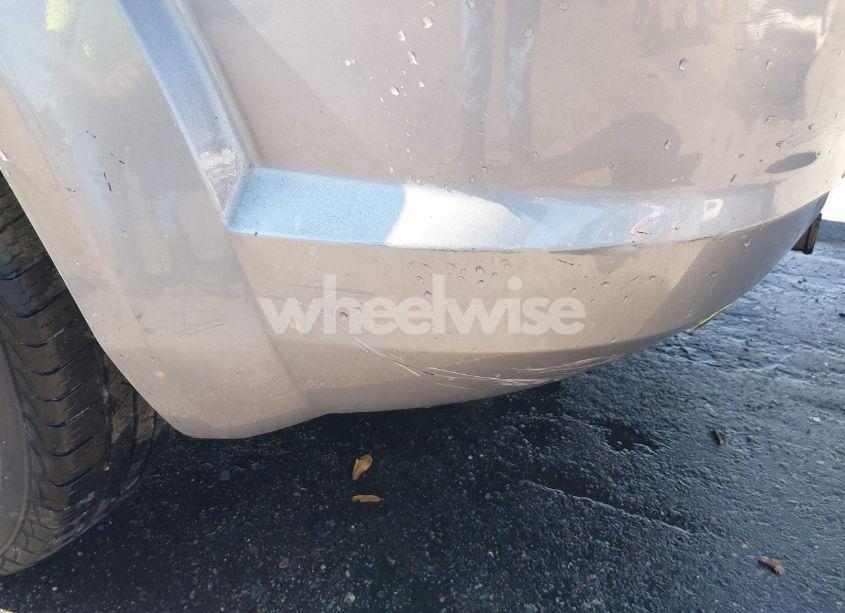 Photo 6 of 2018 Dodge Journey SE (VIN 3C4PDCAB7JT382066)