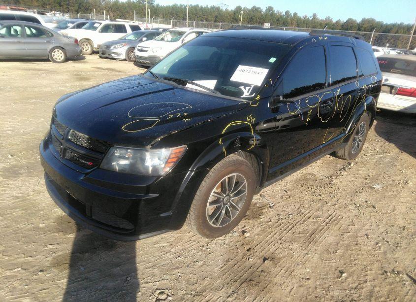 Photo 2 of 2018 Dodge Journey SE (VIN 3C4PDCAB7JT383282)