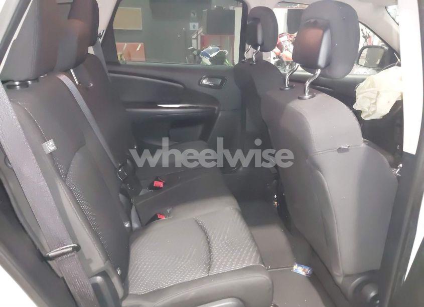 Photo 8 of 2018 Dodge Journey SE (VIN 3C4PDCAB7JT428818)