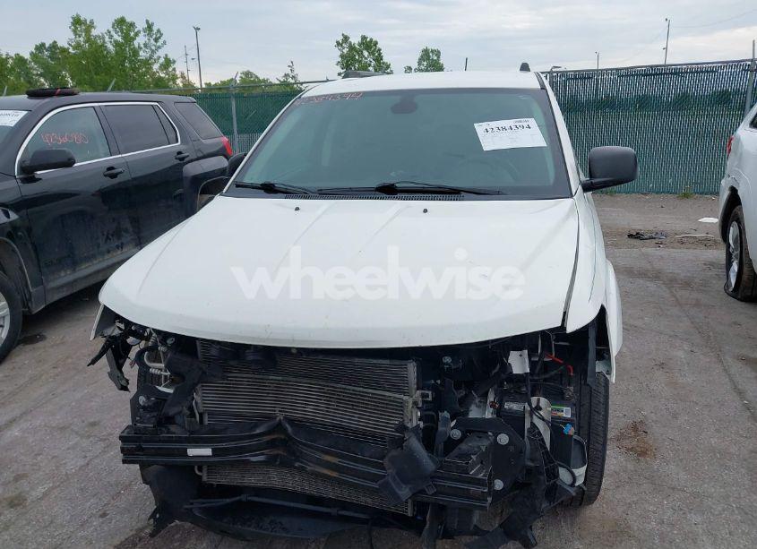 Photo 13 of 2018 Dodge Journey SE (VIN 3C4PDCAB7JT447675)