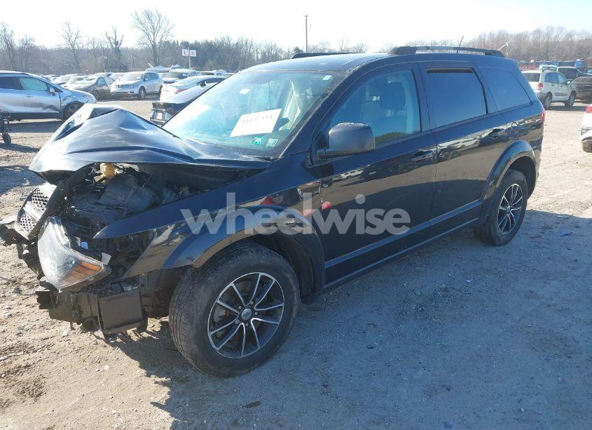 Photo 2 of 2018 Dodge Journey SE (VIN 3C4PDCAB7JT466727)