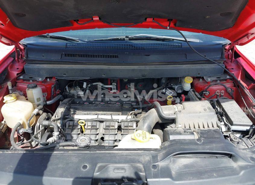 Photo 10 of 2018 Dodge Journey SE (VIN 3C4PDCAB7JT473872)