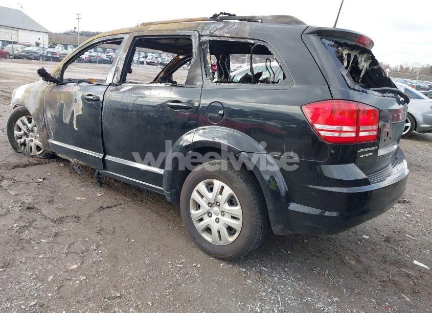 Photo 3 of 2018 Dodge Journey SE (VIN 3C4PDCAB7JT474021)