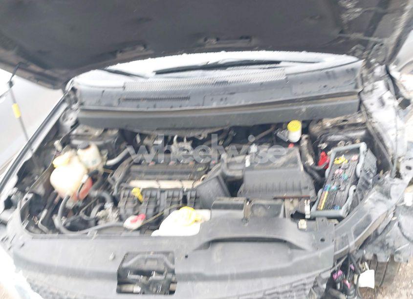 Photo 10 of 2018 Dodge Journey SE (VIN 3C4PDCAB7JT511780)