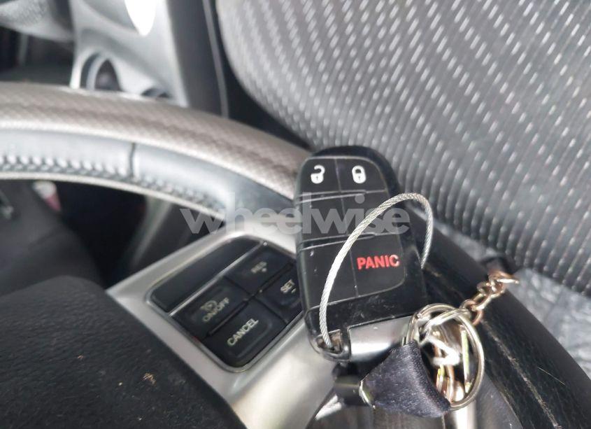 Photo 11 of 2018 Dodge Journey SE (VIN 3C4PDCAB7JT511780)