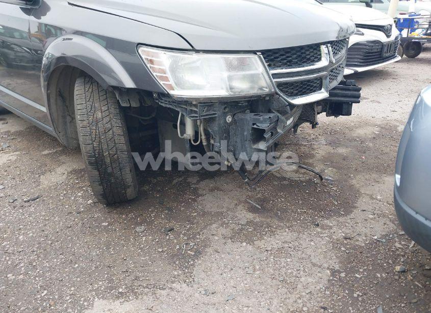 Photo 18 of 2018 Dodge Journey SE (VIN 3C4PDCAB7JT511780)