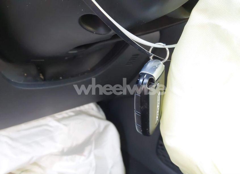 Photo 11 of 2018 Dodge Journey SE (VIN 3C4PDCAB7JT521046)