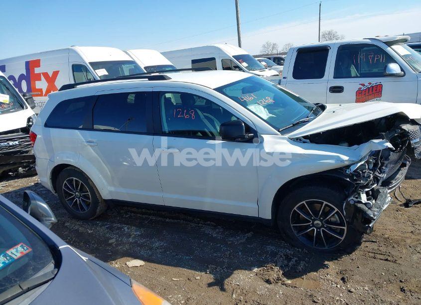 Photo 13 of 2018 Dodge Journey SE (VIN 3C4PDCAB7JT521046)