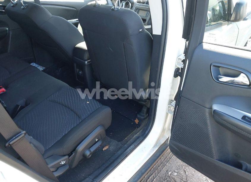 Photo 8 of 2018 Dodge Journey SE (VIN 3C4PDCAB7JT521046)