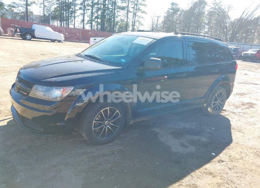 Photo 2 of 2018 Dodge Journey SE (VIN 3C4PDCAB7JT534640)