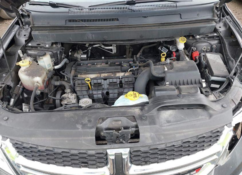 Photo 10 of 2018 Dodge Journey SE (VIN 3C4PDCAB7JT534976)