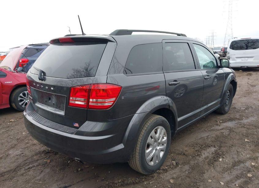 Photo 4 of 2018 Dodge Journey SE (VIN 3C4PDCAB7JT534976)