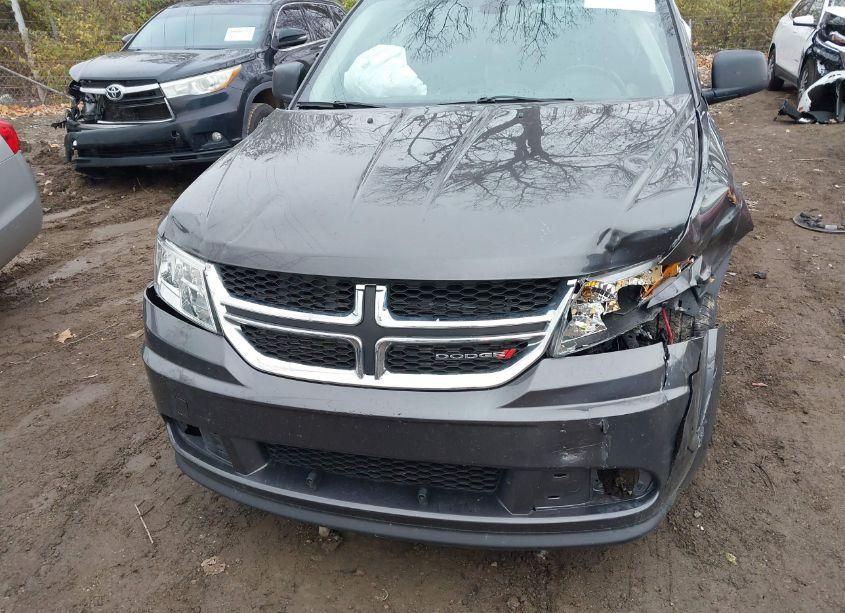 Photo 6 of 2018 Dodge Journey SE (VIN 3C4PDCAB7JT534976)