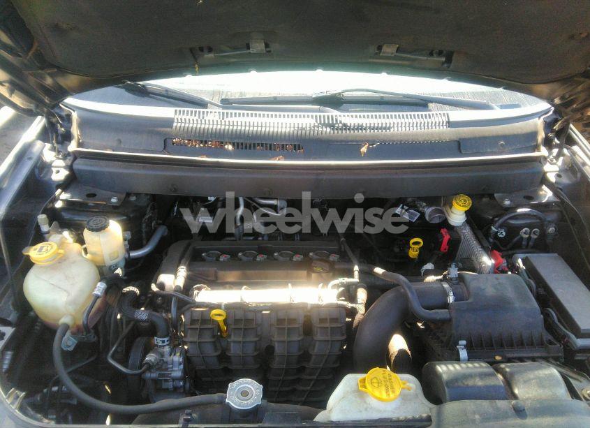 Photo 10 of 2016 Dodge Journey SE (VIN 3C4PDCAB8GT172360)