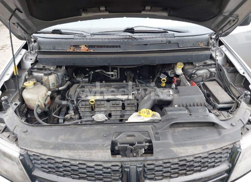 Photo 10 of 2018 Dodge Journey SE (VIN 3C4PDCAB8JT229700)