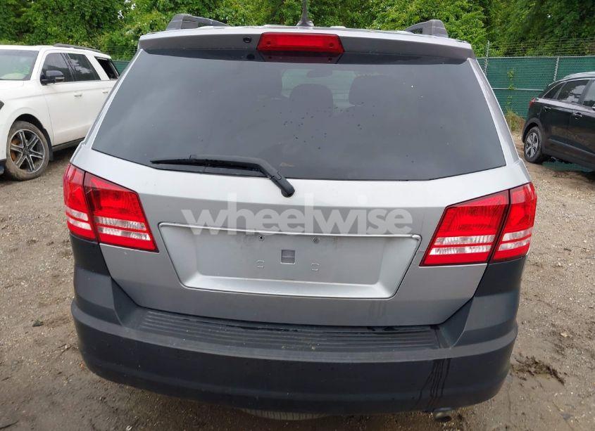 Photo 16 of 2018 Dodge Journey SE (VIN 3C4PDCAB8JT229700)