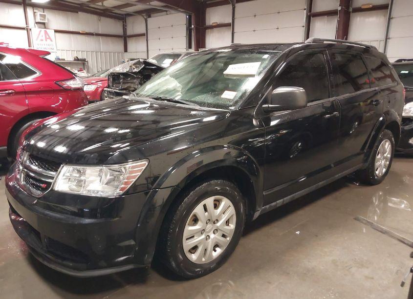 Photo 2 of 2018 Dodge Journey SE (VIN 3C4PDCAB8JT242608)