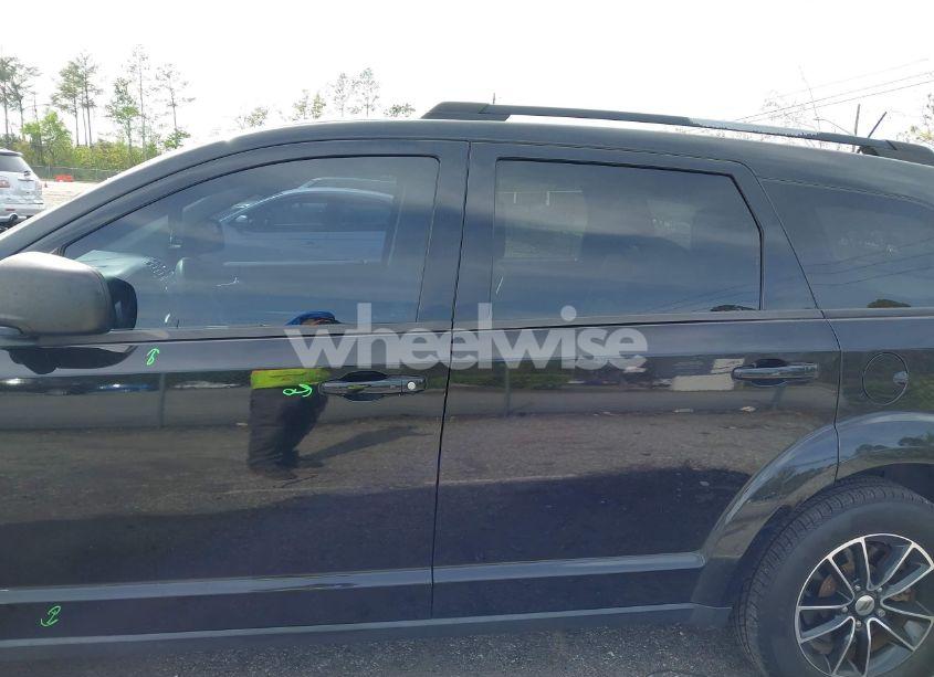 Photo 15 of 2018 Dodge Journey SE (VIN 3C4PDCAB8JT274099)