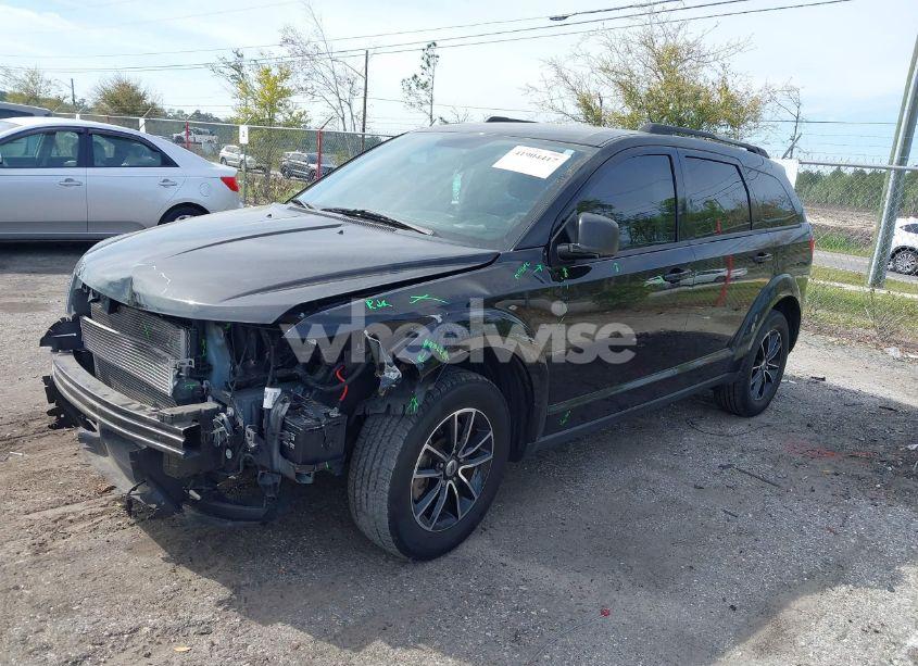 Photo 2 of 2018 Dodge Journey SE (VIN 3C4PDCAB8JT274099)