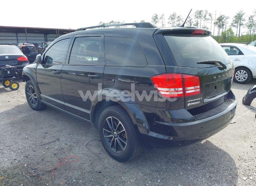 Photo 3 of 2018 Dodge Journey SE (VIN 3C4PDCAB8JT274099)