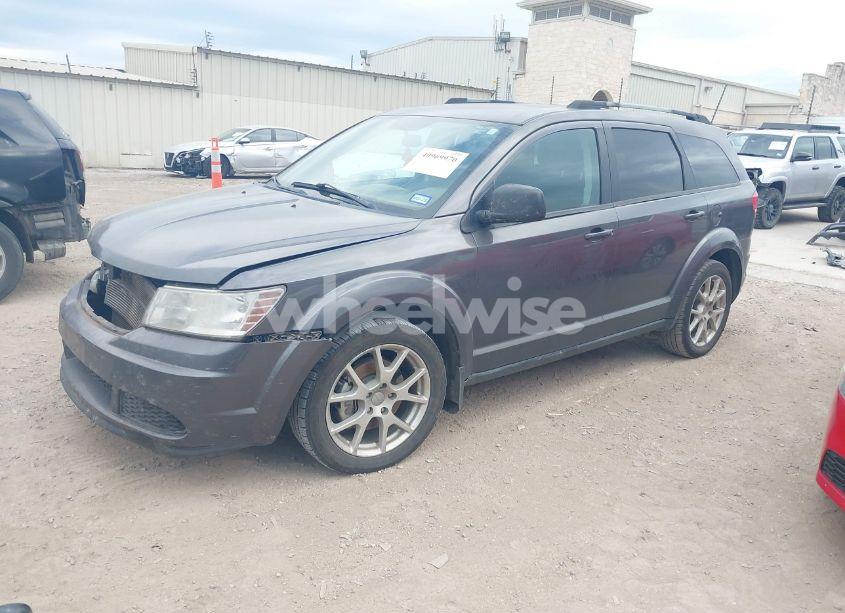 Photo 2 of 2018 Dodge Journey SE (VIN 3C4PDCAB8JT275480)