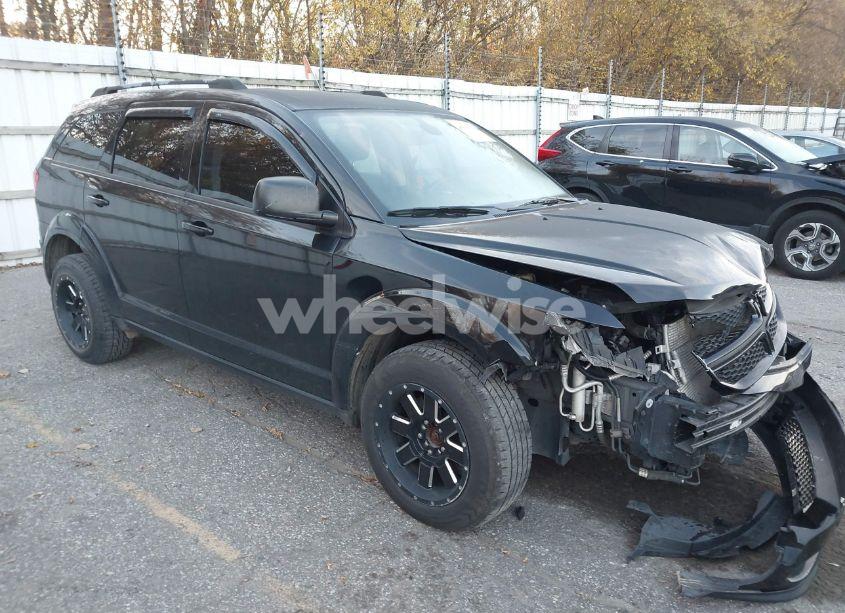 2018 Dodge Journey SE (VIN 3C4PDCAB8JT295146) main photo