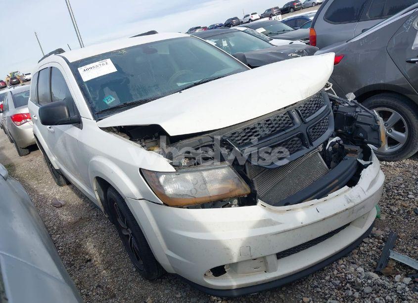 2018 Dodge Journey SE (VIN 3C4PDCAB8JT382500) main photo