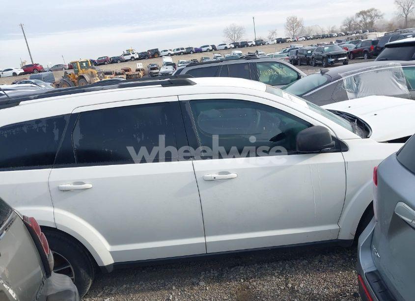 Photo 13 of 2018 Dodge Journey SE (VIN 3C4PDCAB8JT382500)