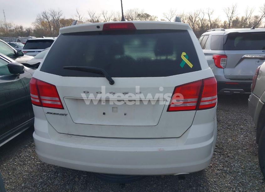 Photo 16 of 2018 Dodge Journey SE (VIN 3C4PDCAB8JT382500)