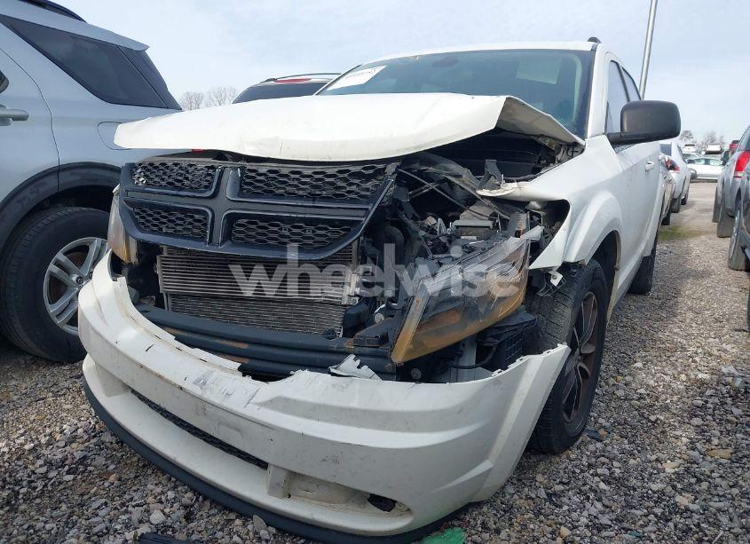 Photo 6 of 2018 Dodge Journey SE (VIN 3C4PDCAB8JT382500)