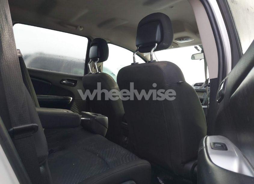 Photo 8 of 2018 Dodge Journey SE (VIN 3C4PDCAB8JT382500)