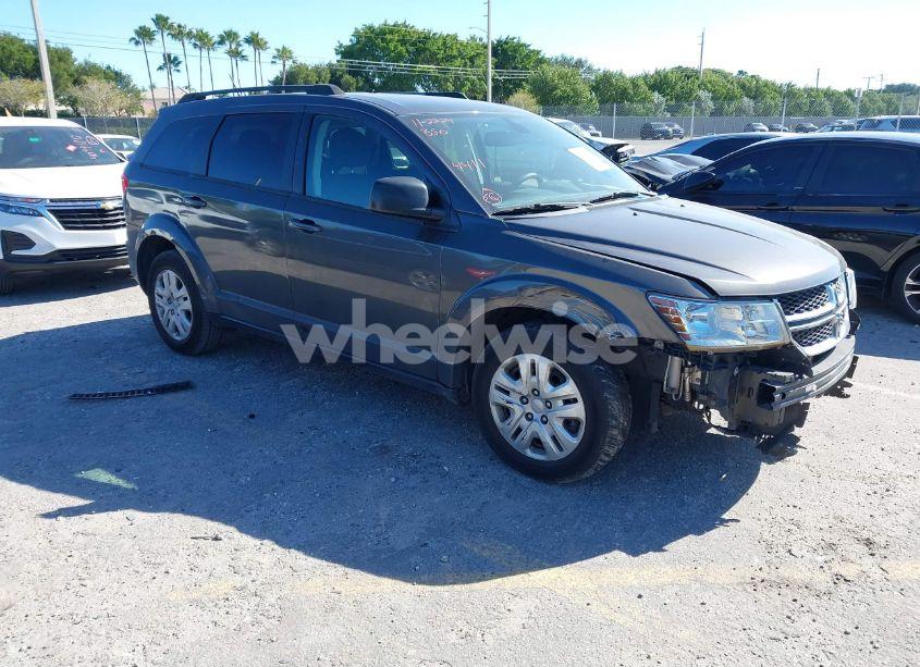2018 Dodge Journey SE (VIN 3C4PDCAB8JT384411) main photo