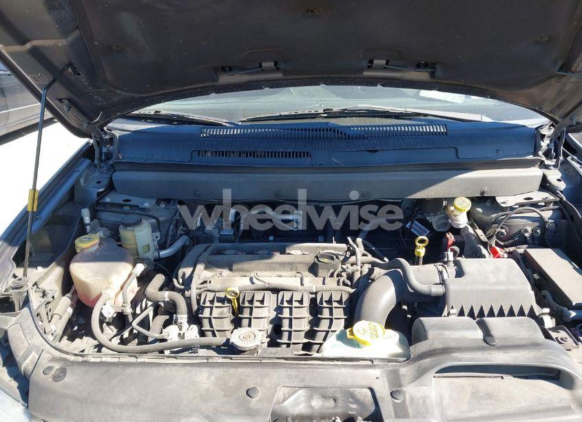 Photo 10 of 2018 Dodge Journey SE (VIN 3C4PDCAB8JT384411)