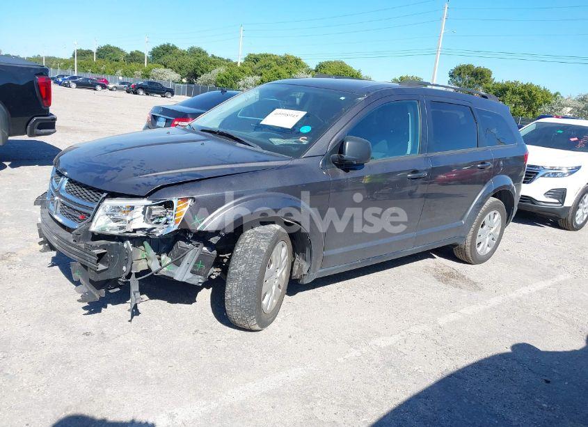 Photo 2 of 2018 Dodge Journey SE (VIN 3C4PDCAB8JT384411)