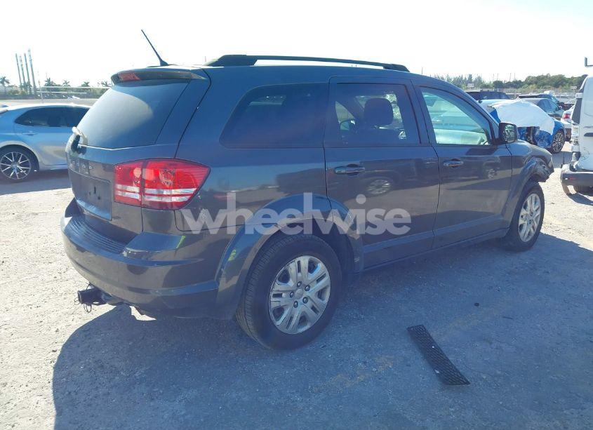 Photo 4 of 2018 Dodge Journey SE (VIN 3C4PDCAB8JT384411)