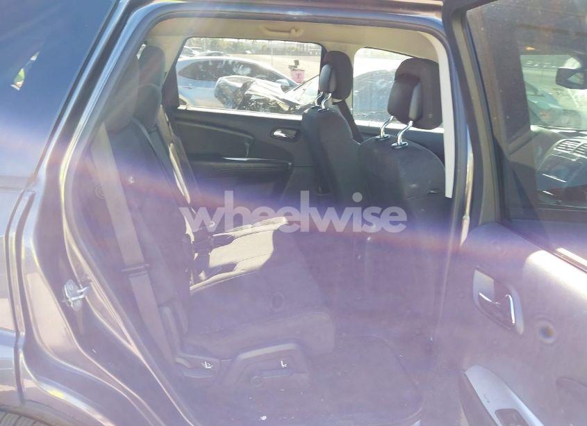 Photo 8 of 2018 Dodge Journey SE (VIN 3C4PDCAB8JT384411)