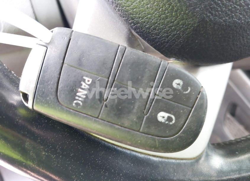 Photo 11 of 2018 Dodge Journey SE (VIN 3C4PDCAB8JT439584)