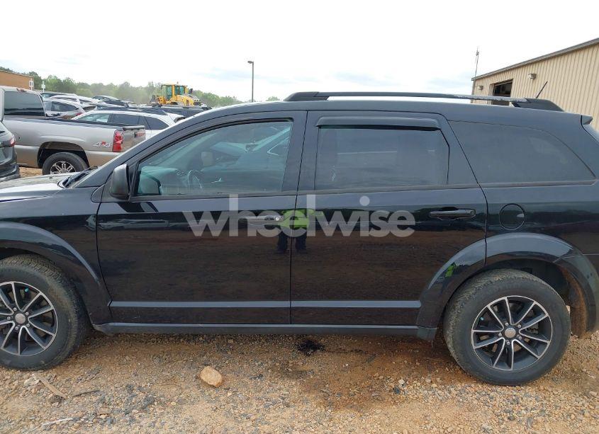 Photo 14 of 2018 Dodge Journey SE (VIN 3C4PDCAB8JT439584)