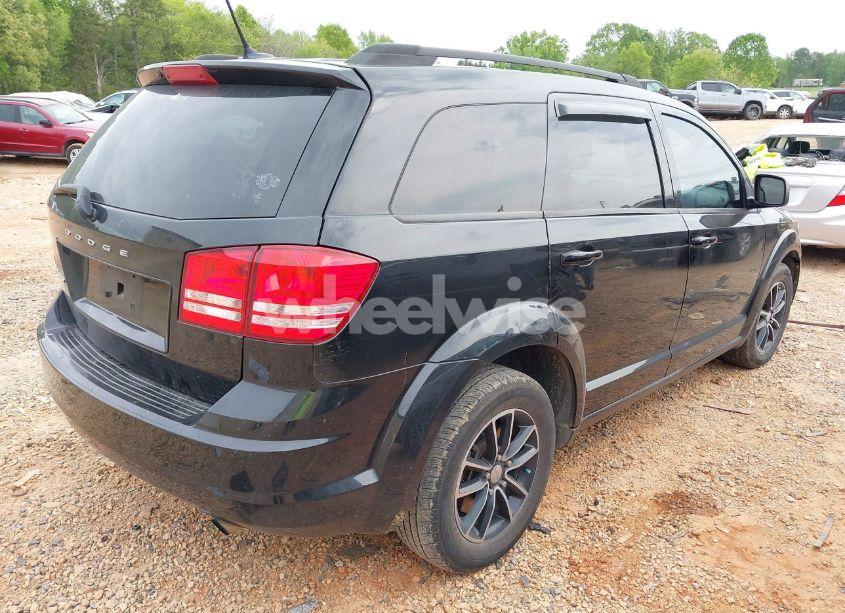 Photo 4 of 2018 Dodge Journey SE (VIN 3C4PDCAB8JT439584)