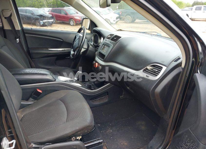 Photo 5 of 2018 Dodge Journey SE (VIN 3C4PDCAB8JT439584)