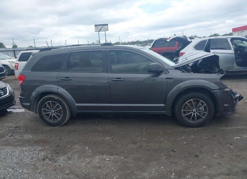 Photo 13 of 2018 Dodge Journey SE (VIN 3C4PDCAB8JT444106)