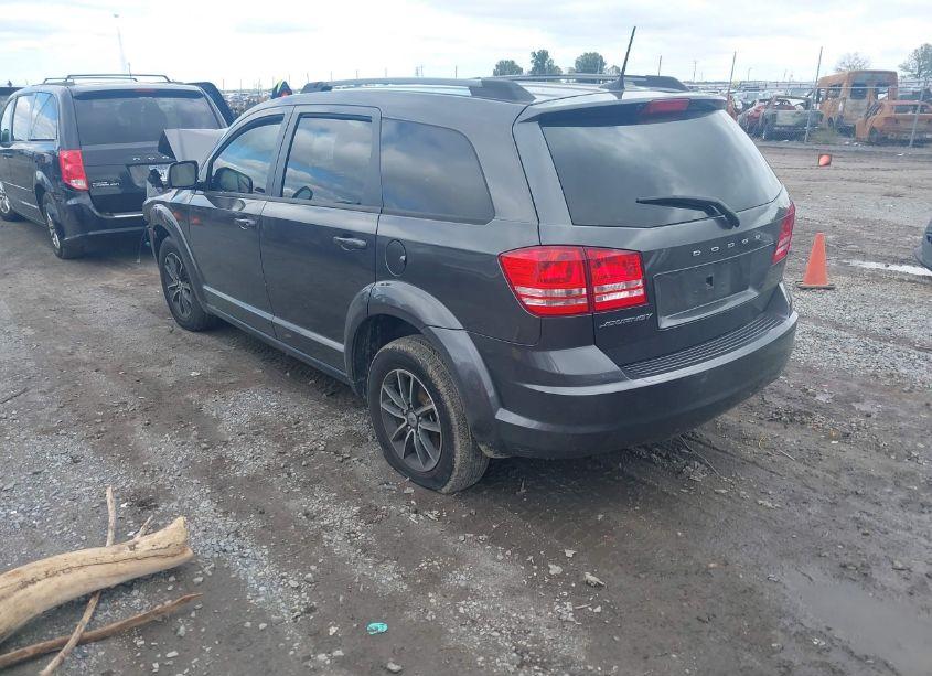 Photo 3 of 2018 Dodge Journey SE (VIN 3C4PDCAB8JT444106)