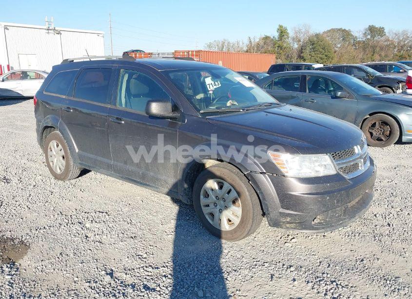 2018 Dodge Journey SE (VIN 3C4PDCAB8JT444574) main photo