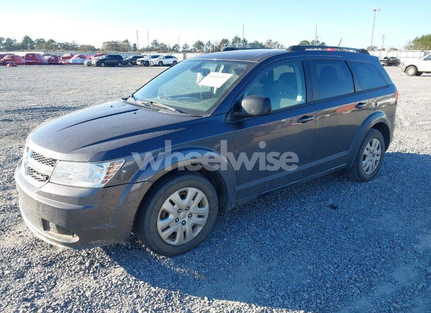 Photo 2 of 2018 Dodge Journey SE (VIN 3C4PDCAB8JT444574)